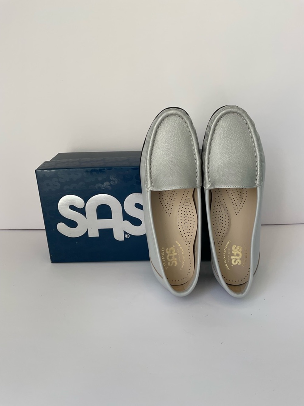 SAS Simplify Silver Cloud Leather Slip-On Moccasin Loafers